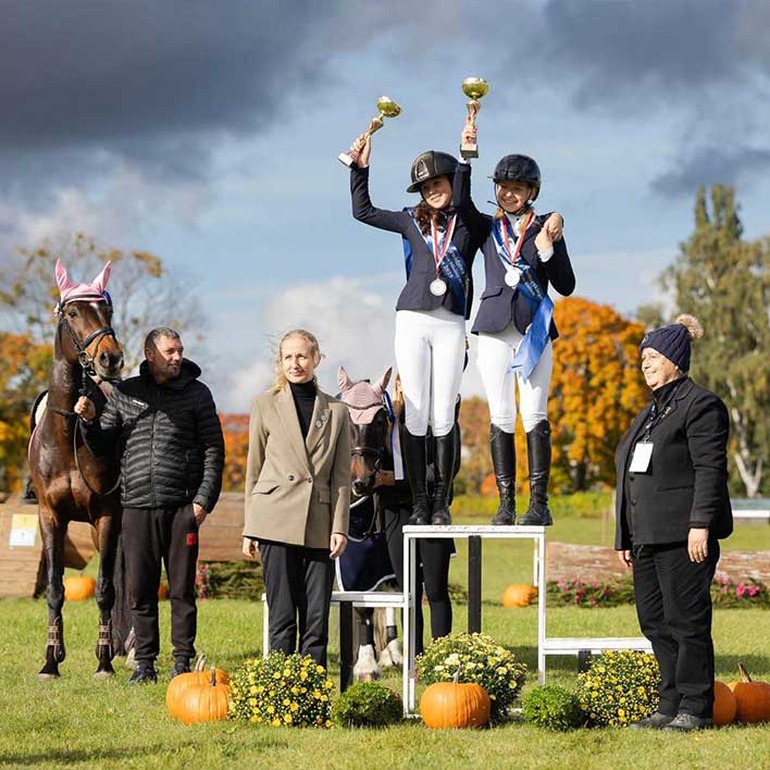Pensjonat dla koni i treningi w JKS Olsza